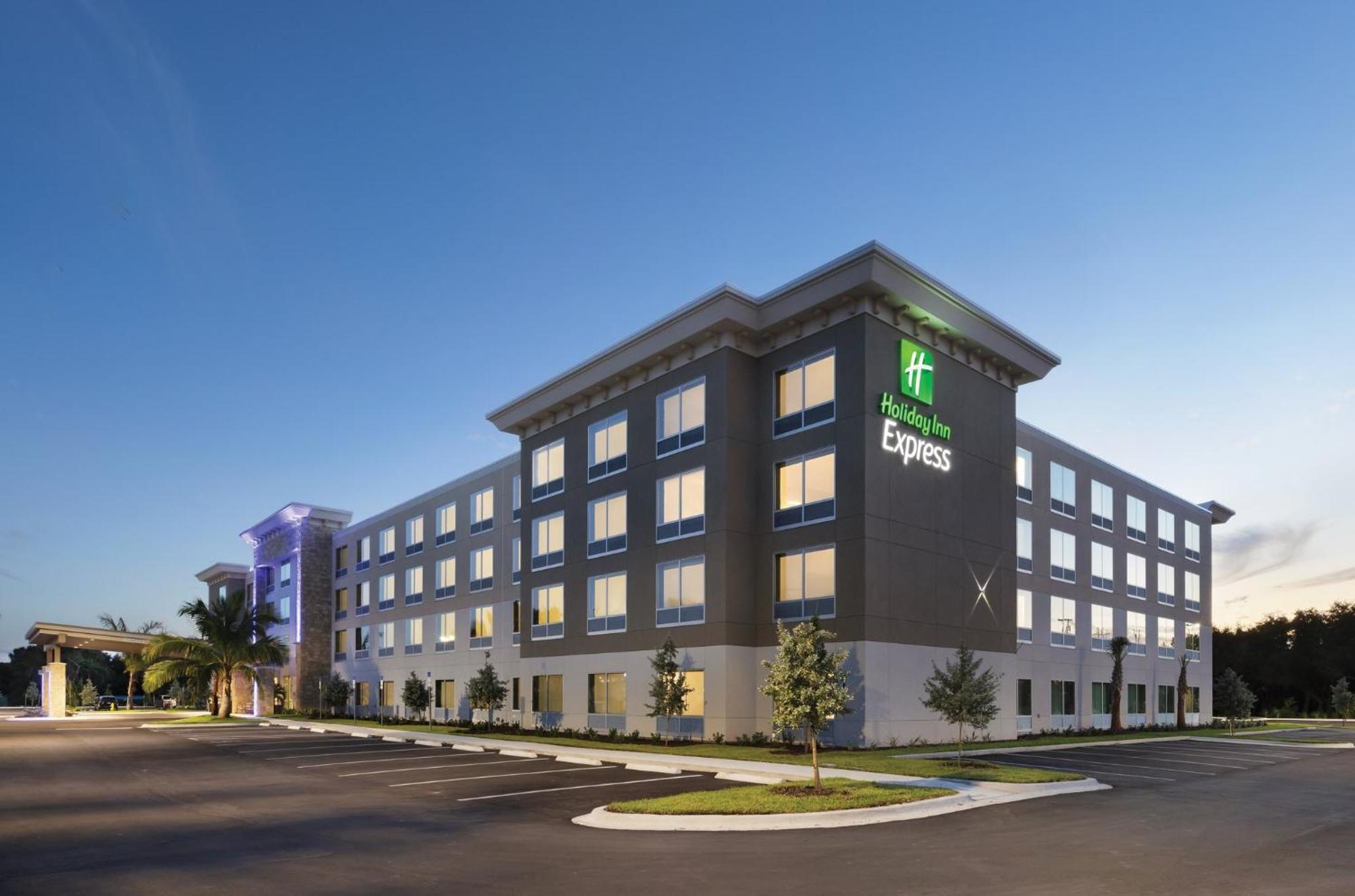 Holiday Inn Express Cape Canaveral By Ihg Kültér fotó